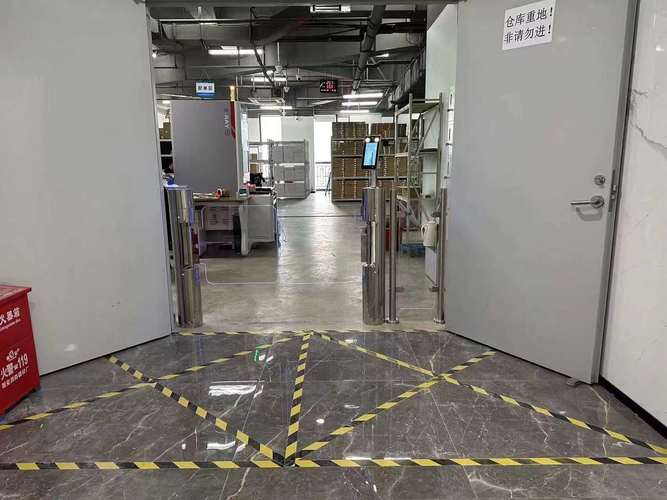 的自助核驗閘機廠家,會有成熟的技術研發團隊和完善的生產管理體系